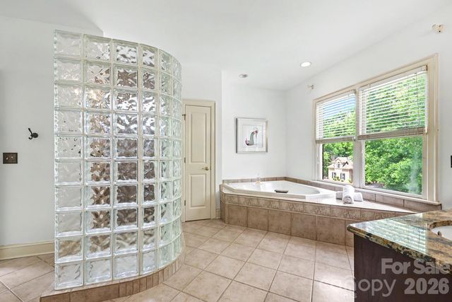 10615 Lederer Avenue, Charlotte, NC 28277