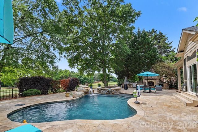 10615 Lederer Avenue, Charlotte, NC 28277