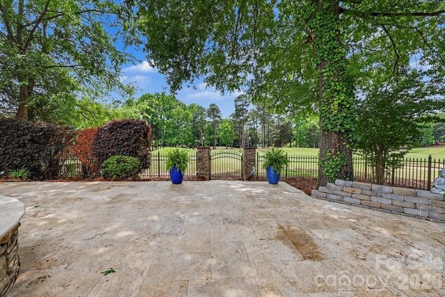 10615 Lederer Avenue, Charlotte, NC 28277
