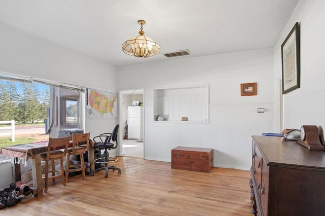 12242 Orange Blossom Rd, Oakdale, CA 95361