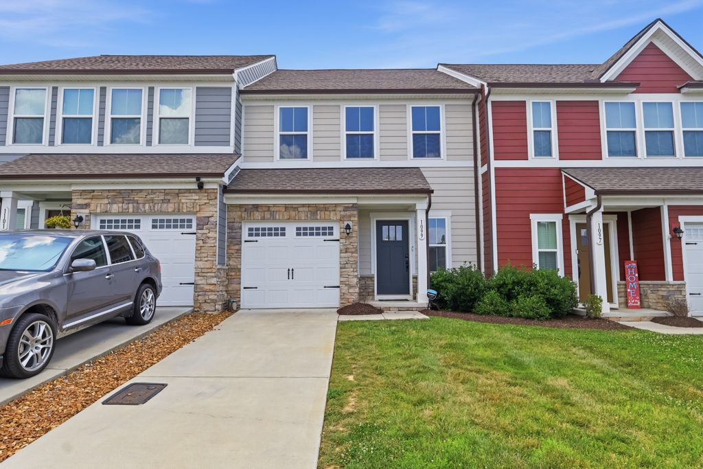 1099 Duncan St, Gallatin, TN 37066
