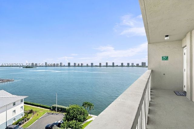 801 Lake Shore Dr 801, Lake Park, FL 33403