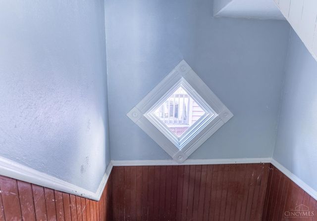 921 McPherson Avenue, Cincinnati, OH 45205