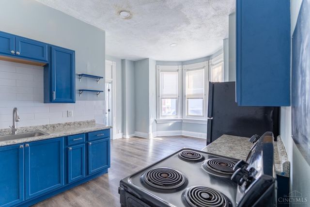 921 McPherson Avenue, Cincinnati, OH 45205