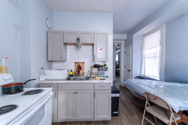 921 McPherson Avenue, Cincinnati, OH 45205