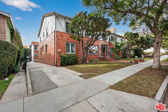 1429 Havenhurst Drive, West Hollywood, CA 90046