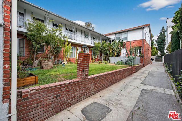 1429 Havenhurst Drive, West Hollywood, CA 90046