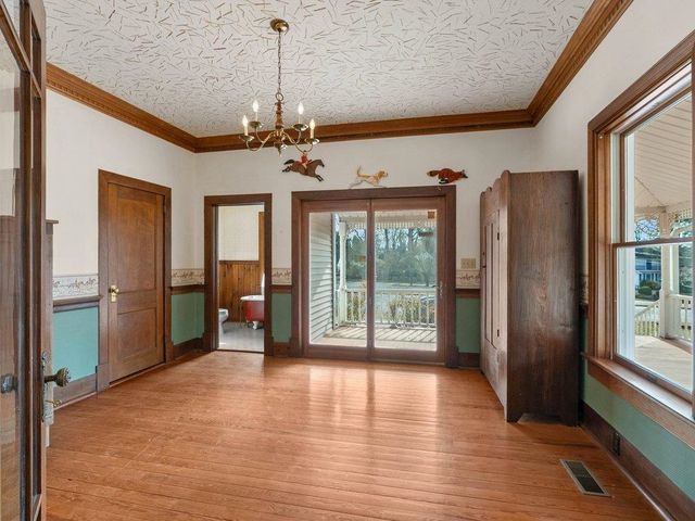 44 Bickford Avenue, Tryon, NC 28782