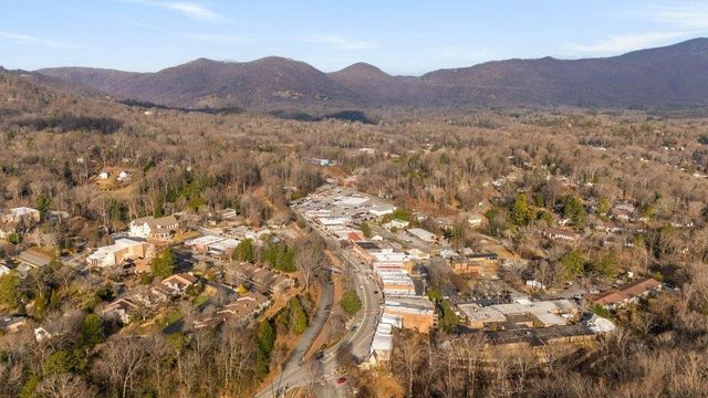 44 Bickford Avenue, Tryon, NC 28782