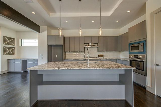 2518 Pease Street, Houston, TX 77003