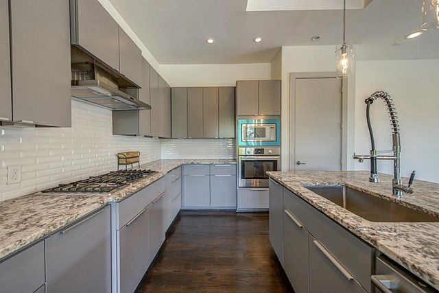 2518 Pease Street, Houston, TX 77003