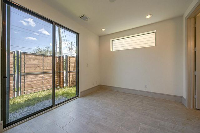 2518 Pease Street, Houston, TX 77003