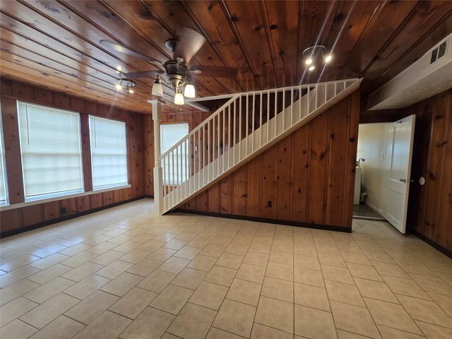 5712 Maco Street, Galveston, TX 77551