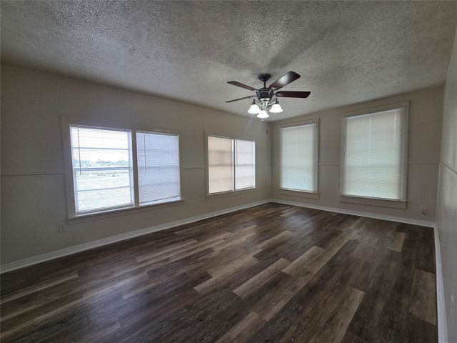 5712 Maco Street, Galveston, TX 77551