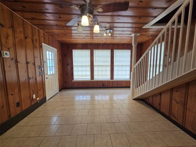 5712 Maco Street, Galveston, TX 77551