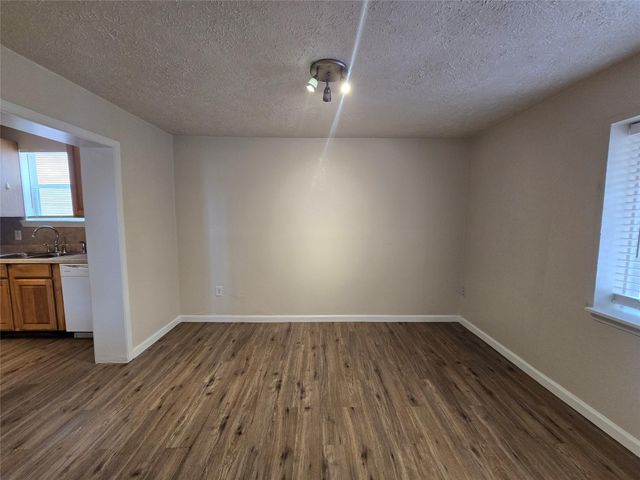 5712 Maco Street, Galveston, TX 77551