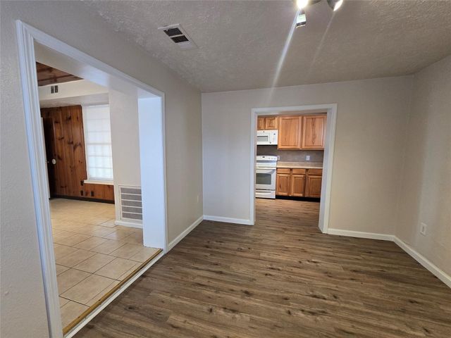 5712 Maco Street, Galveston, TX 77551