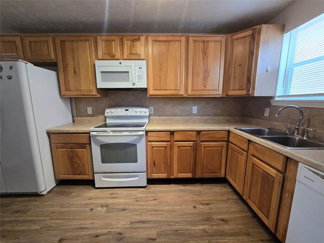 5712 Maco Street, Galveston, TX 77551