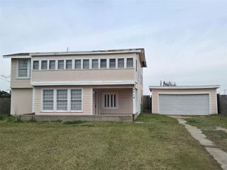 5712 Maco Street, Galveston, TX 77551
