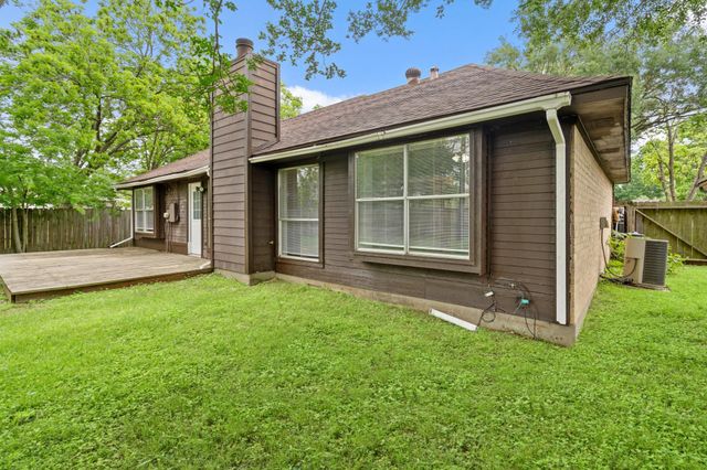 2220 Spruce Drive, Rosenberg, TX 77471
