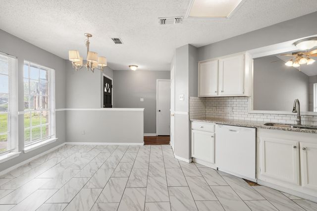 2220 Spruce Drive, Rosenberg, TX 77471