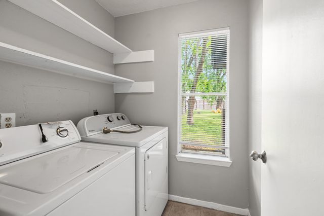 2220 Spruce Drive, Rosenberg, TX 77471