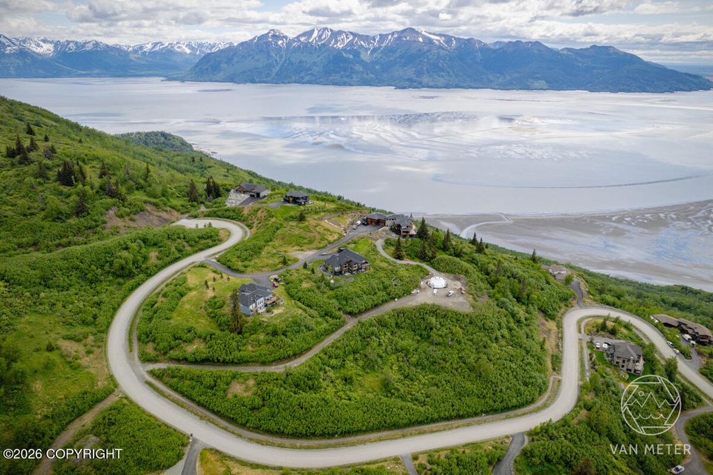 L1 B3 Southpointe Ridge Drive, Anchorage, AK 99516