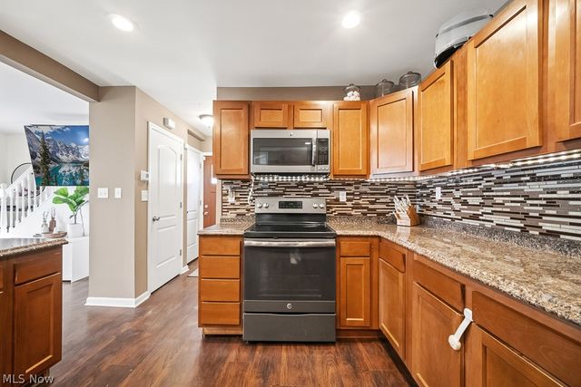 2719 Mohican Boulevard, Lakemore, OH 44312