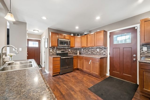 2719 Mohican Boulevard, Lakemore, OH 44312