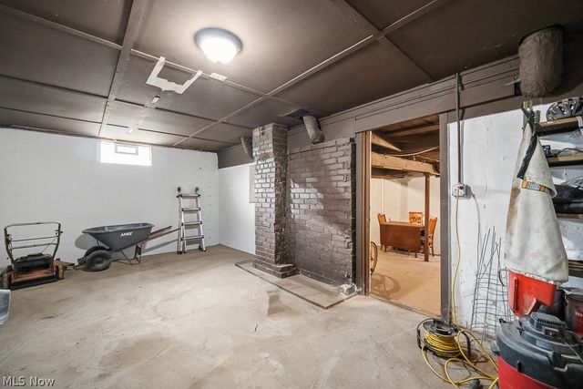 2719 Mohican Boulevard, Lakemore, OH 44312