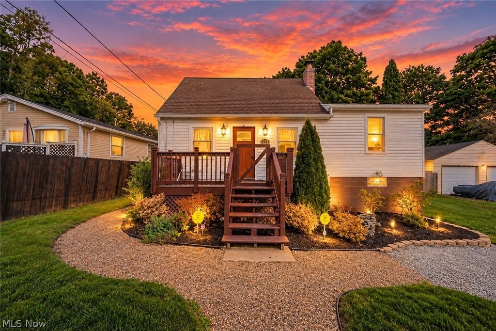 2719 Mohican Boulevard, Lakemore, OH 44312