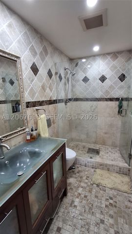 13499 Biscayne Blvd PH1712, North Miami, FL 33181