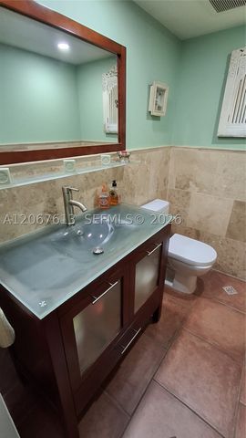 13499 Biscayne Blvd PH1712, North Miami, FL 33181