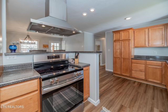 733 Waco Rd, Knoxville, TN 37919