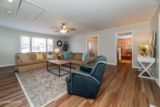 733 Waco Rd, Knoxville, TN 37919