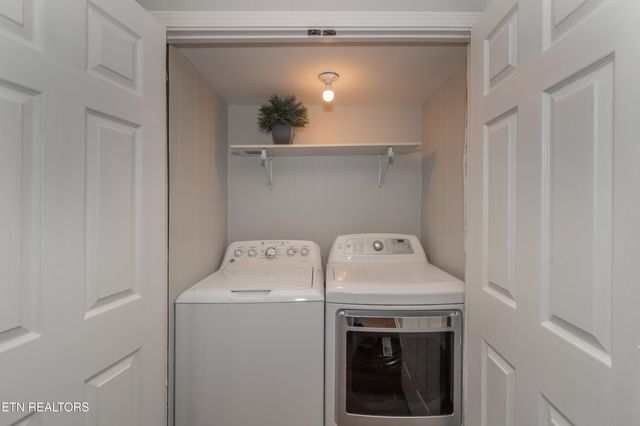 733 Waco Rd, Knoxville, TN 37919