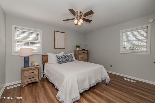 733 Waco Rd, Knoxville, TN 37919