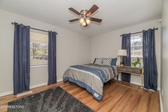 733 Waco Rd, Knoxville, TN 37919