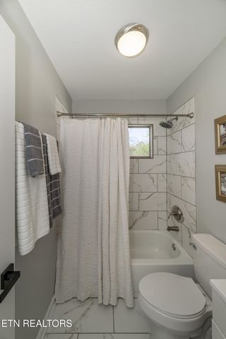 733 Waco Rd, Knoxville, TN 37919