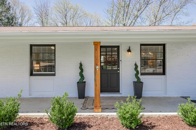 733 Waco Rd, Knoxville, TN 37919
