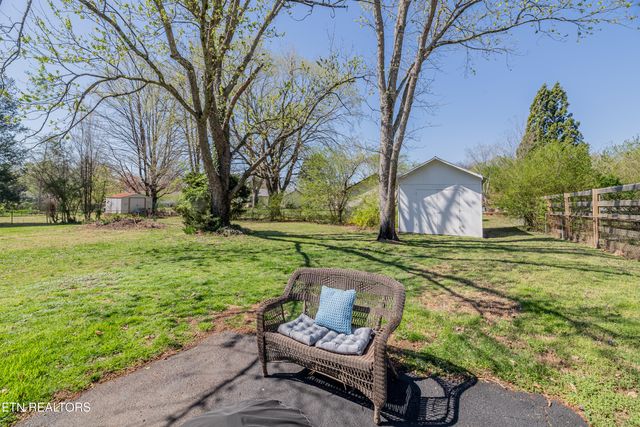 733 Waco Rd, Knoxville, TN 37919