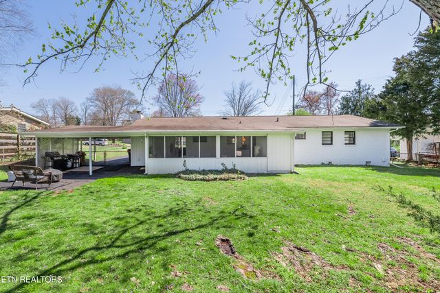733 Waco Rd, Knoxville, TN 37919
