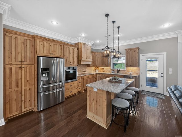 3 Linares Lane, Hot Springs Village, AR 71909