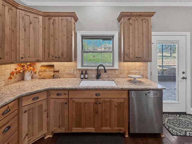 3 Linares Lane, Hot Springs Village, AR 71909