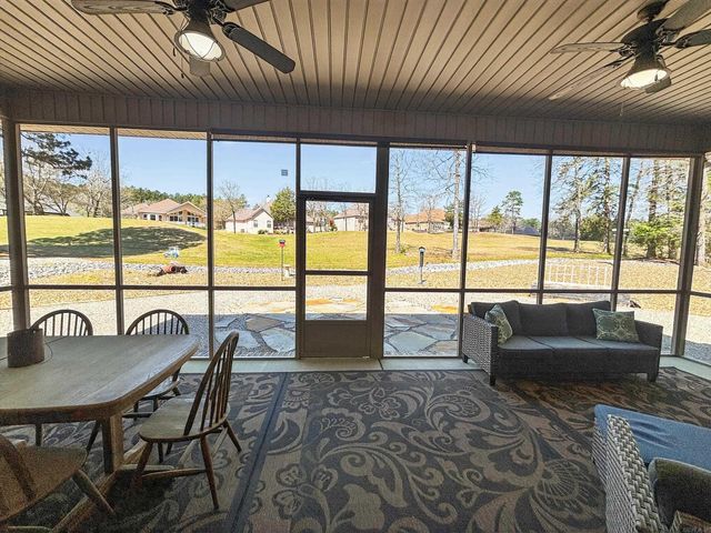 3 Linares Lane, Hot Springs Village, AR 71909