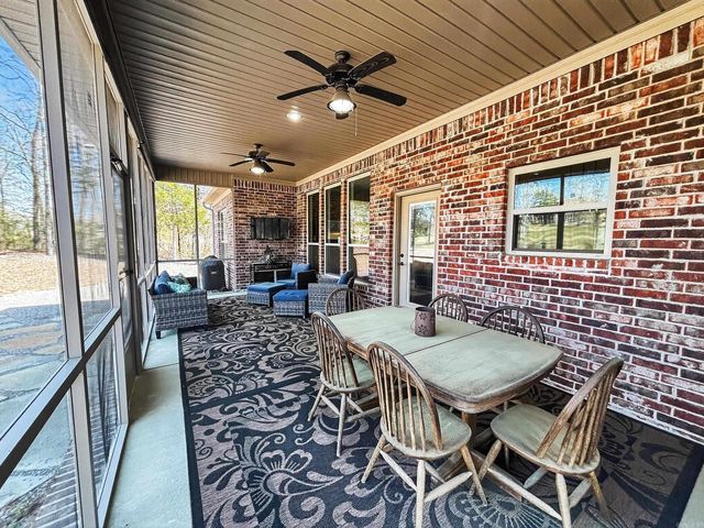 3 Linares Lane, Hot Springs Village, AR 71909