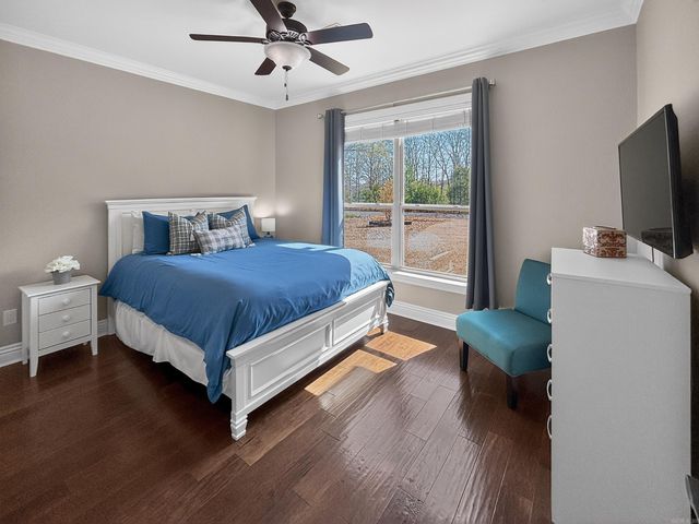 3 Linares Lane, Hot Springs Village, AR 71909