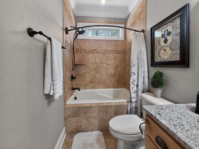 3 Linares Lane, Hot Springs Village, AR 71909