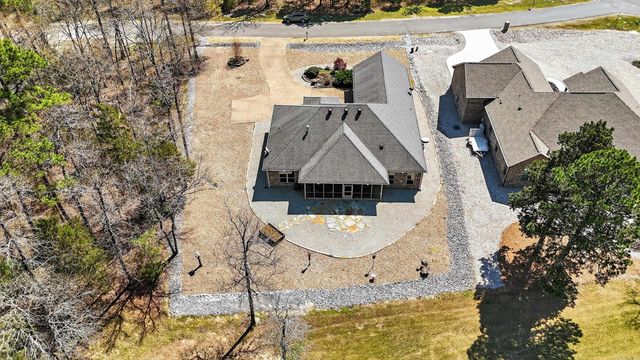 3 Linares Lane, Hot Springs Village, AR 71909