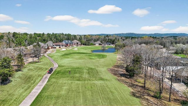 3 Linares Lane, Hot Springs Village, AR 71909